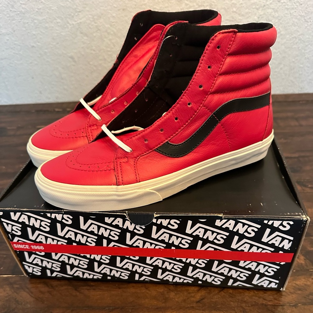 New Vans Red Chili Pepper & Black stripe Sk8-Hi Reissue size US 11 🌶️🌶️🌶️